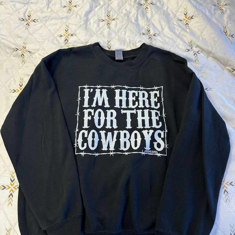 Gildan Black and White Crewneck Sweater